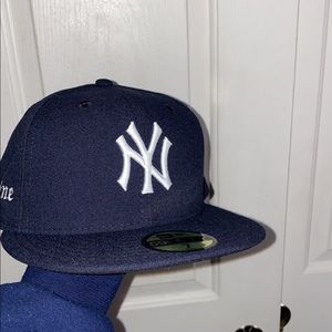 Ny Yankees Fitted Cap W Embroidered 